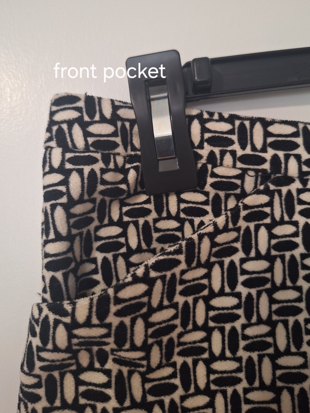 Ann Taylor LOFT Black and White Geometric Mini Mod Skirt Size 6 Petite - Picture 2 of 8
